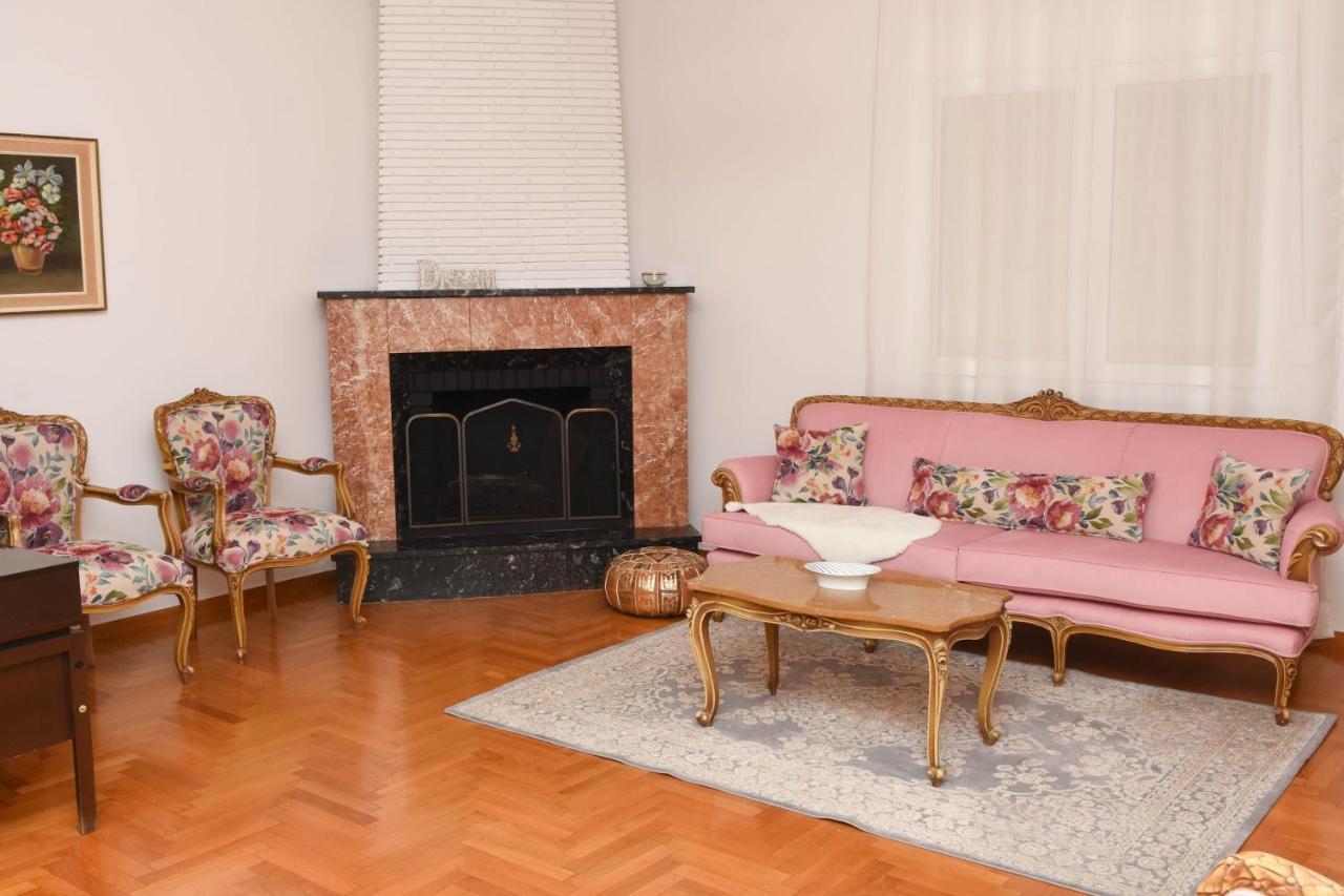 Ellis House Apartment Agrinio Exterior photo