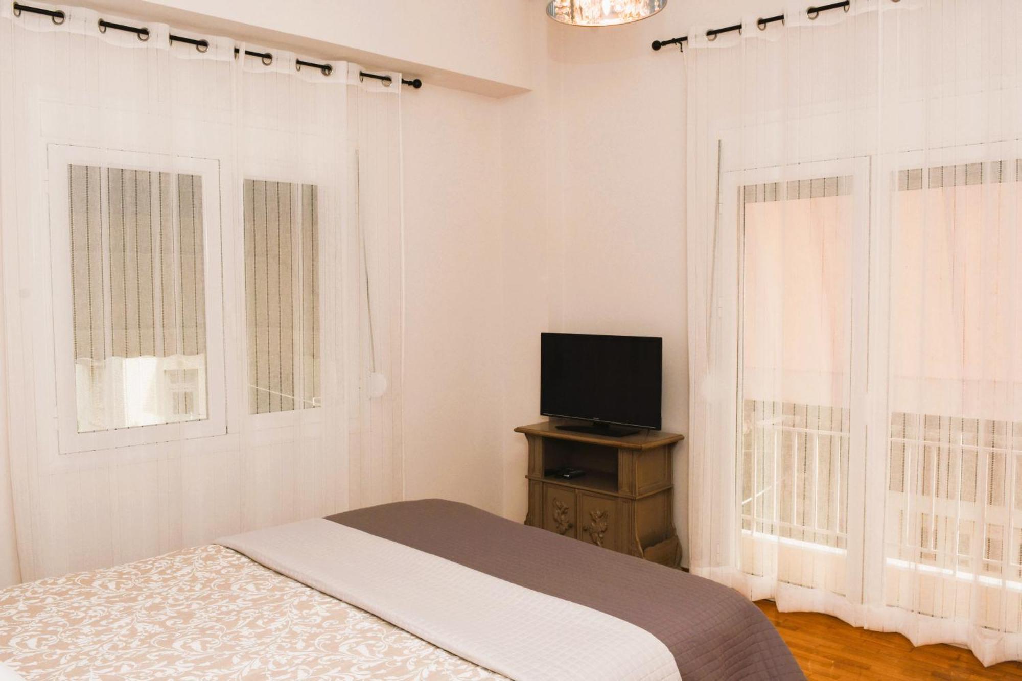 Ellis House Apartment Agrinio Exterior photo